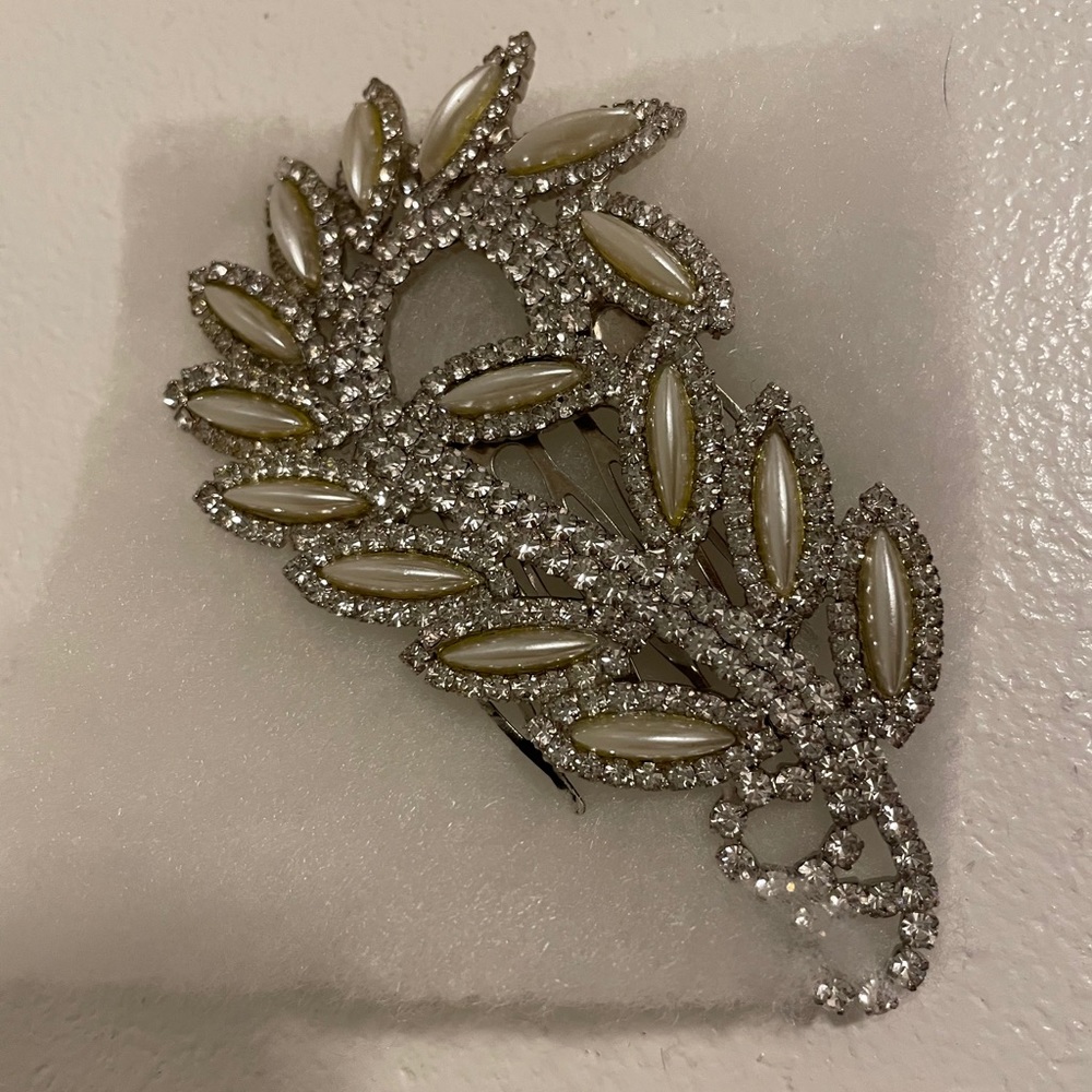 Beautiful hair comb accessory